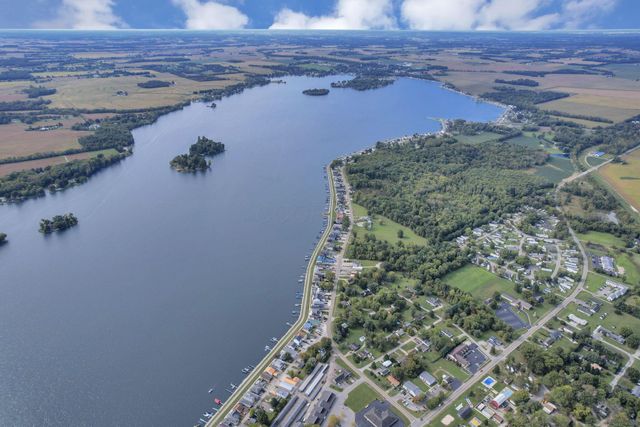 86 Wood Street, Buckeye Lake, OH 43008