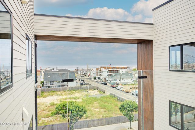 401 Boulevard 505 Penthouse, Seaside Heights, NJ 08751