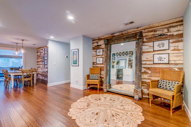 902 Mikell Drive, Charleston, SC 29412