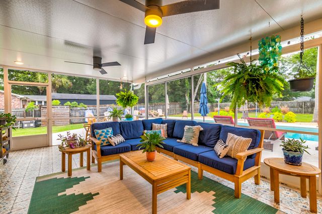 902 Mikell Drive, Charleston, SC 29412