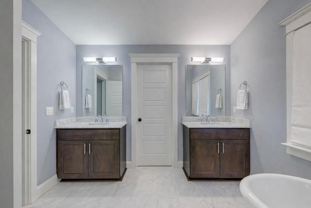 902 Mikell Drive, Charleston, SC 29412