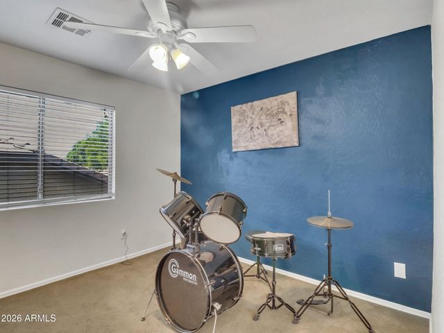 5227 W DESERT Lane, Laveen, AZ 85339