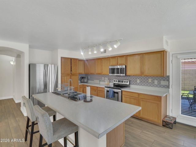 5227 W DESERT Lane, Laveen, AZ 85339