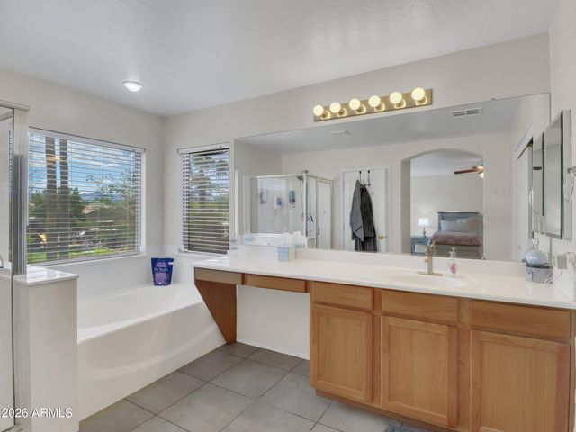5227 W DESERT Lane, Laveen, AZ 85339