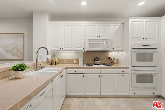 1708 Tanager Street 1-202, Ventura, CA 93003