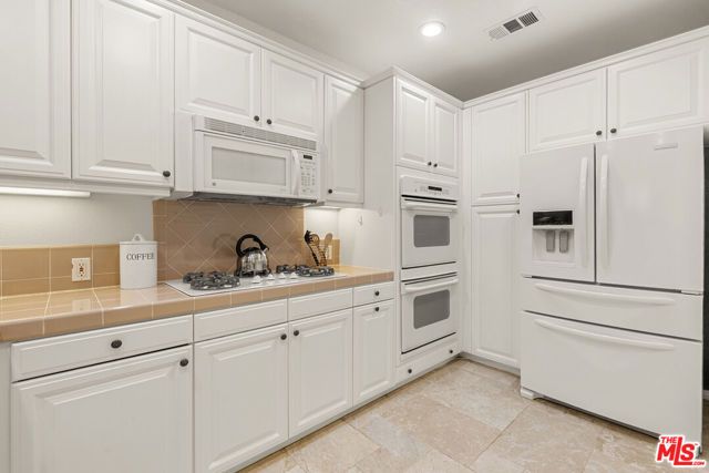 1708 Tanager Street 1-202, Ventura, CA 93003