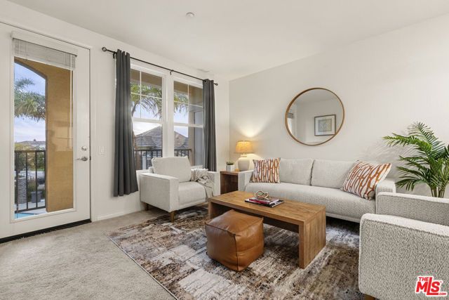 1708 Tanager Street 1-202, Ventura, CA 93003