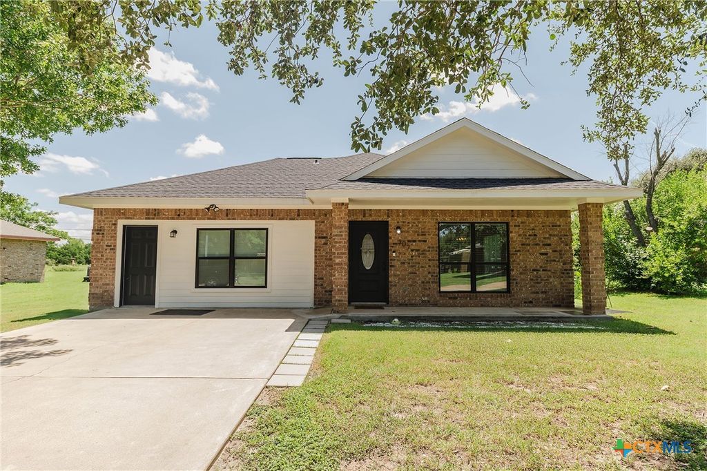 107 Silver Fox, Waco, TX 76705