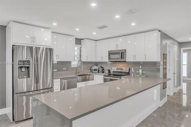 222 2nd Rd, Key Largo, FL 33037