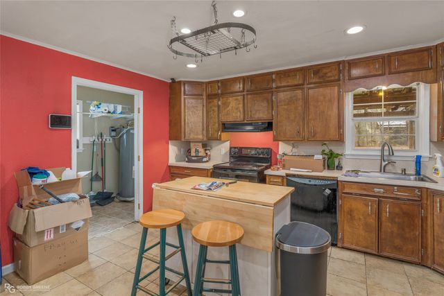 158 Edwards Road, Doyline, LA 71023
