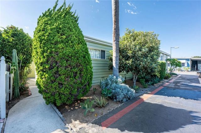 12861 West 60, Garden Grove, CA 92840