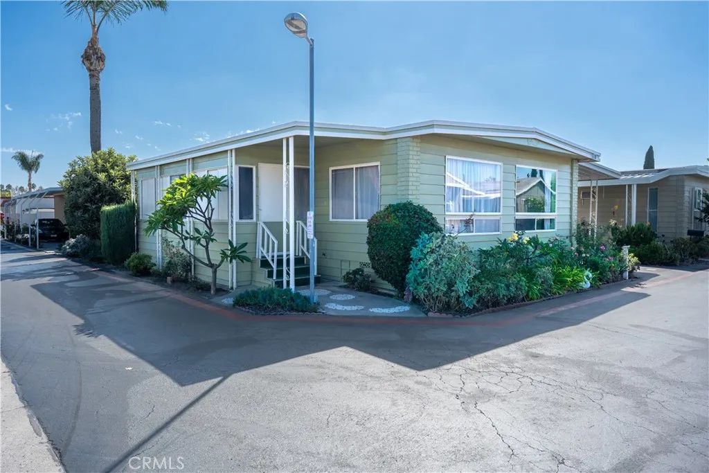 12861 West 60, Garden Grove, CA 92840