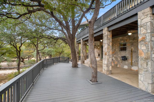 1245 PHANTOM RIDER TRL, Spring Branch, TX 78070