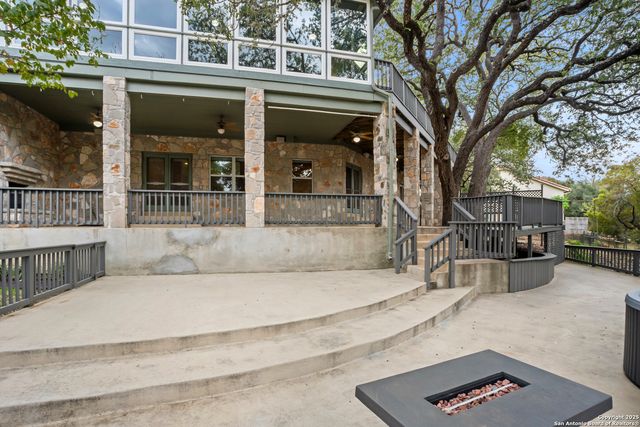 1245 PHANTOM RIDER TRL, Spring Branch, TX 78070