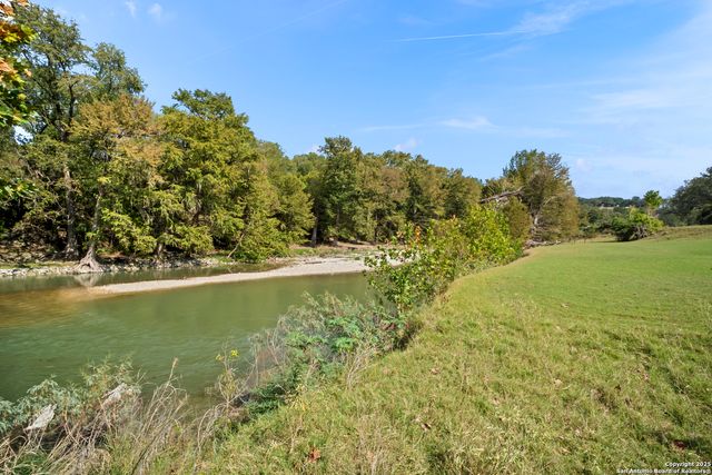 1245 PHANTOM RIDER TRL, Spring Branch, TX 78070