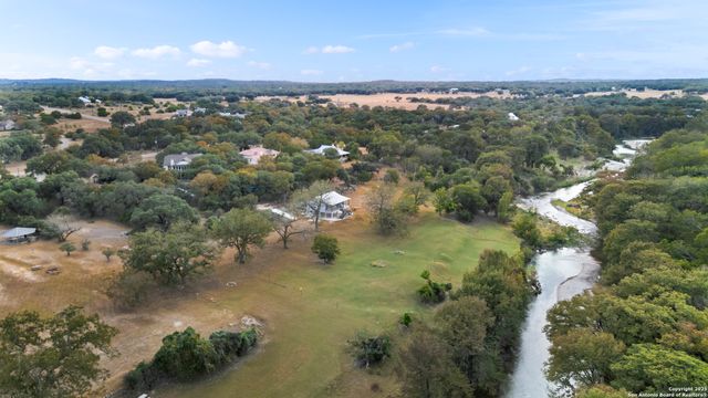 1245 PHANTOM RIDER TRL, Spring Branch, TX 78070
