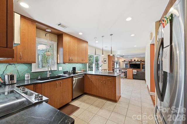 1916 Davis Road, Davidson, NC 28036