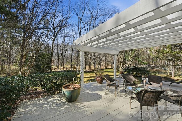 1916 Davis Road, Davidson, NC 28036