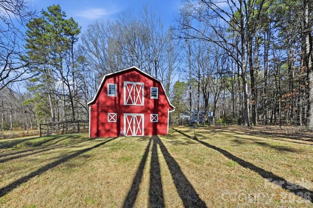 1916 Davis Road, Davidson, NC 28036