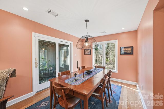 1916 Davis Road, Davidson, NC 28036