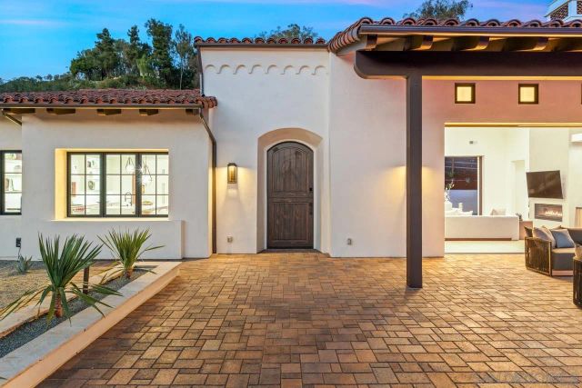 5758 Las Palomas, Rancho Santa Fe, CA 92067