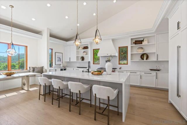 5758 Las Palomas, Rancho Santa Fe, CA 92067