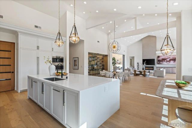 5758 Las Palomas, Rancho Santa Fe, CA 92067