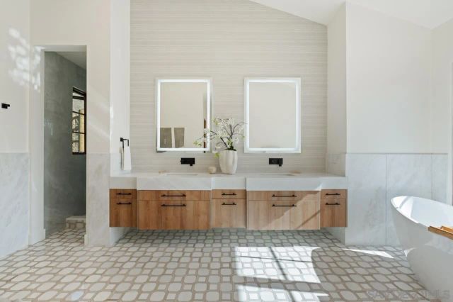 5758 Las Palomas, Rancho Santa Fe, CA 92067