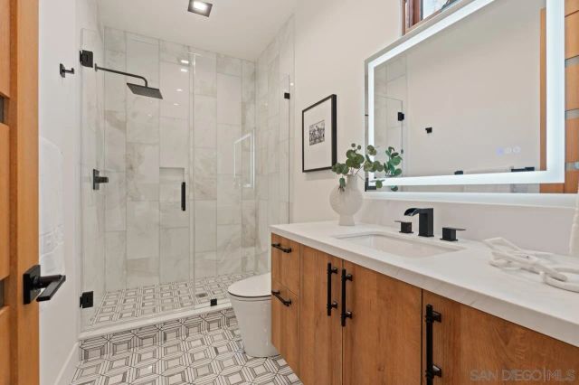 5758 Las Palomas, Rancho Santa Fe, CA 92067