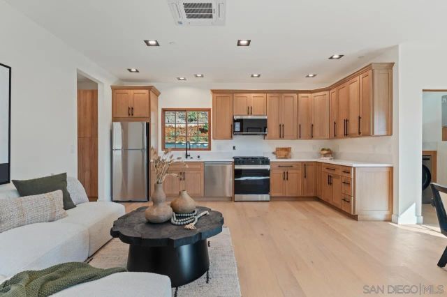 5758 Las Palomas, Rancho Santa Fe, CA 92067