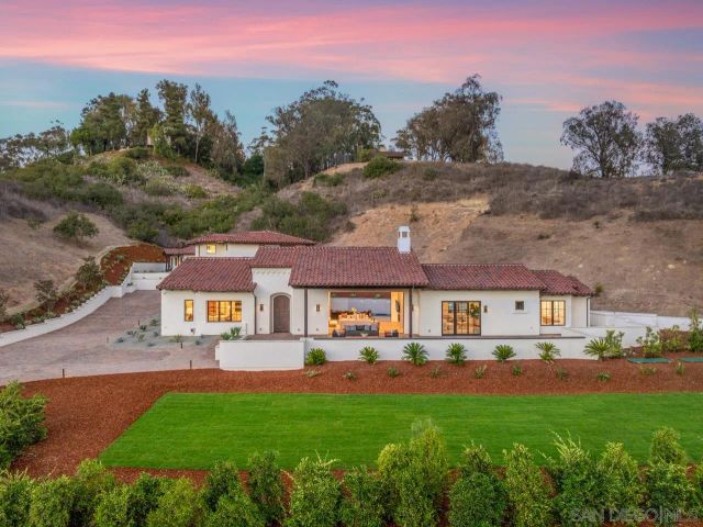 5758 Las Palomas, Rancho Santa Fe, CA 92067
