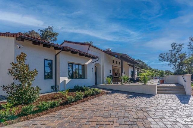 5758 Las Palomas, Rancho Santa Fe, CA 92067