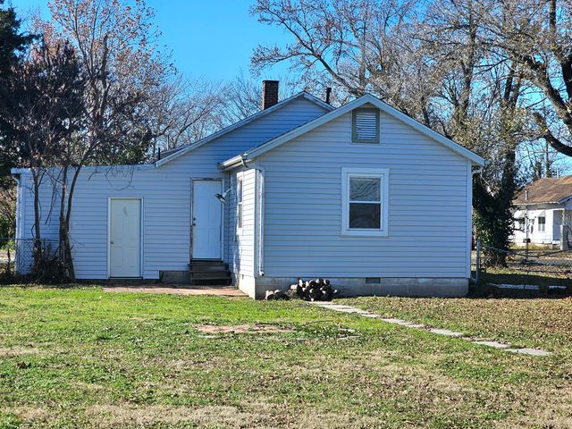 2219 S Tyler Avenue, Joplin, MO 64804