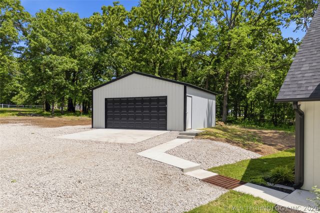 17752 E 450 Road, Claremore, OK 74017