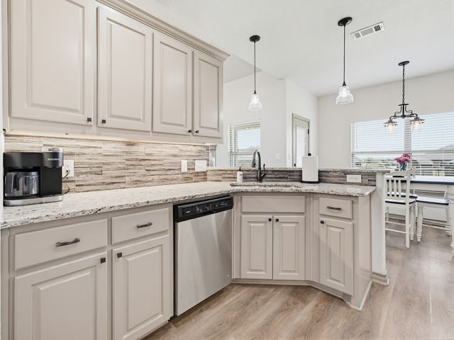 121 WALNUT, Paradise, TX 76073