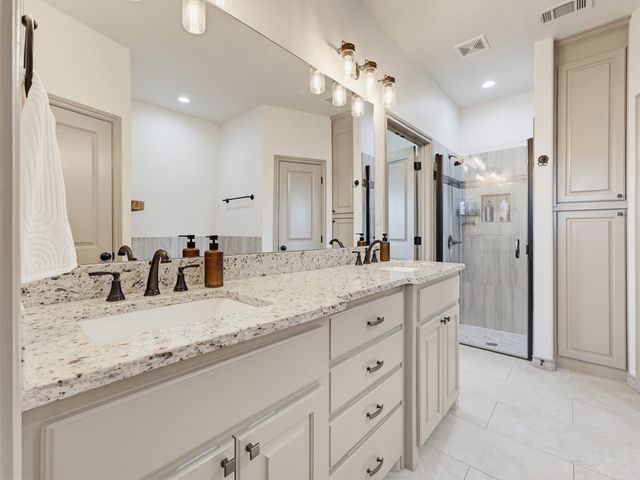 121 WALNUT, Paradise, TX 76073