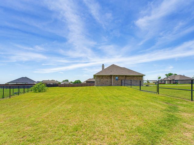 121 WALNUT, Paradise, TX 76073