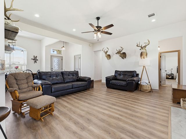 121 WALNUT, Paradise, TX 76073