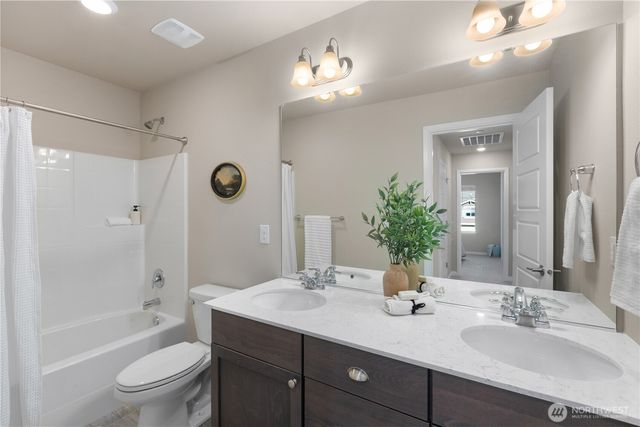 12005 SE 299th Place, Auburn, WA 98092