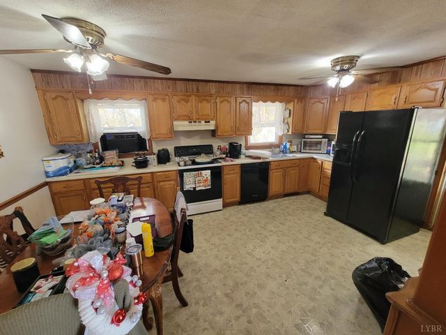 78 Lakeside Drive, Lynchburg, VA 24504