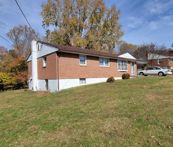 78 Lakeside Drive, Lynchburg, VA 24504