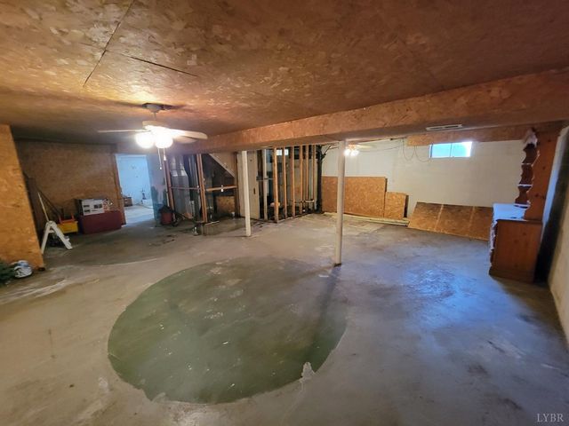 78 Lakeside Drive, Lynchburg, VA 24504