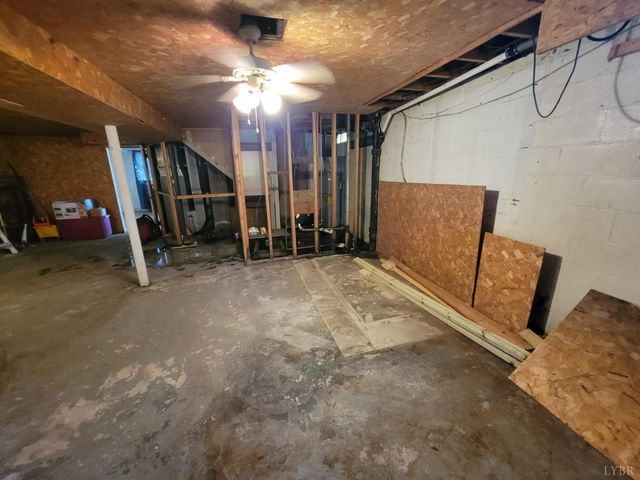 78 Lakeside Drive, Lynchburg, VA 24504