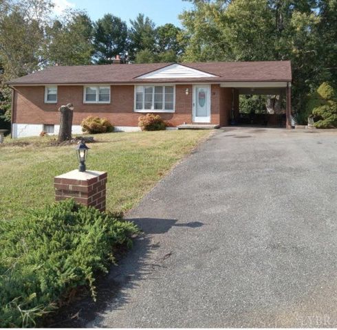 78 Lakeside Drive, Lynchburg, VA 24504
