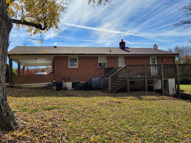 78 Lakeside Drive, Lynchburg, VA 24504