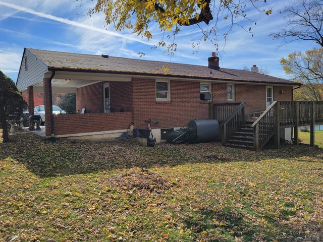 78 Lakeside Drive, Lynchburg, VA 24504