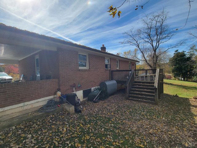 78 Lakeside Drive, Lynchburg, VA 24504