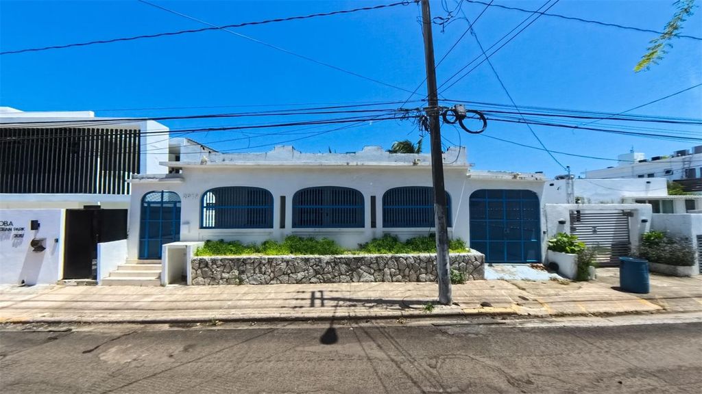 2019 CACIQUE STREET, San Juan, PR 00911