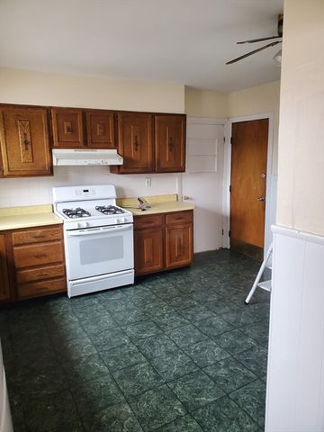 2-4 Derby St, Somerville, MA 02145