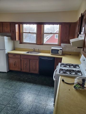 2-4 Derby St, Somerville, MA 02145